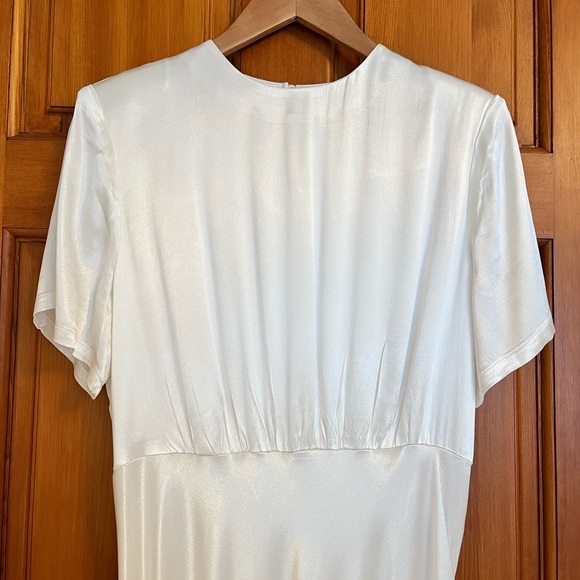 DISSH Annabelle (US 8) Elegant Cream Dress - Picture 9 of 14